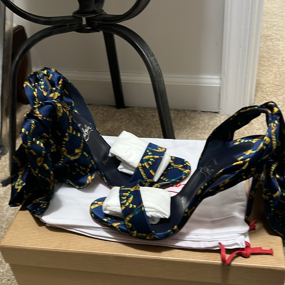 Christian Louboutin heels - Picture 2 of 4